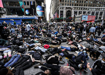 Miles marchan en Nueva York por George Floyd