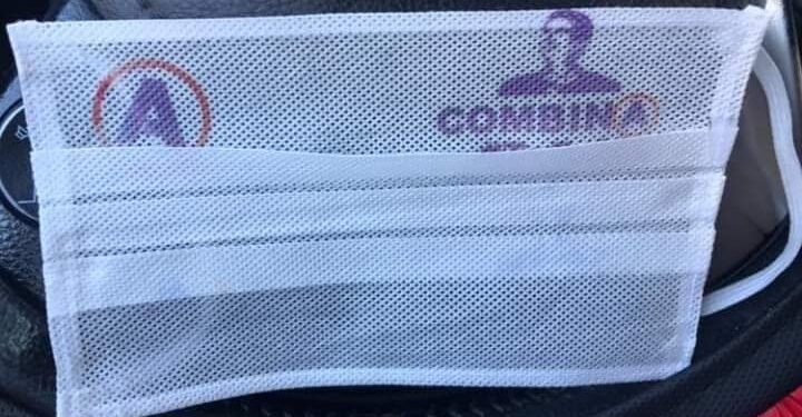 Combina se disculpa tras donar mascarillas con sello de su partido y apellido