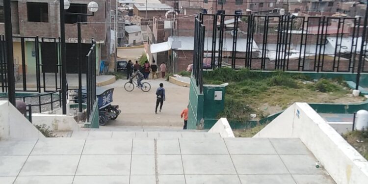 Una veintena de irresponsables son sorprendidos jugando fútbol en Ocopilla