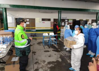 Macro Región Policial Junín entregó equipos de bioseguridad a personal de la sanidad PNP