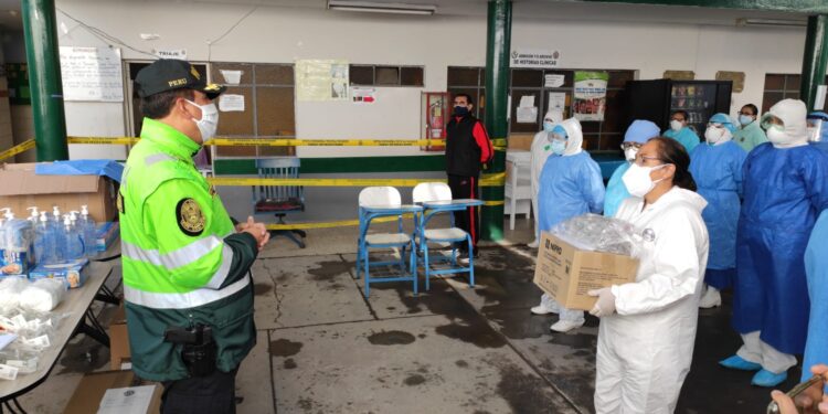 Macro Región Policial Junín entregó equipos de bioseguridad a personal de la sanidad PNP