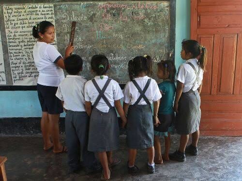 Autorizan inicio de clases presenciales en colegios rurales de zonas libres de coronavirus