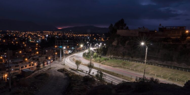 Caminito de Huancayo se renueva y ahora es iluminado con luces LED