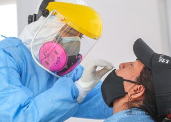 Junín: Contraloría advierte que hospitales remiten tarde muestras de pruebas moleculares a laboratorio