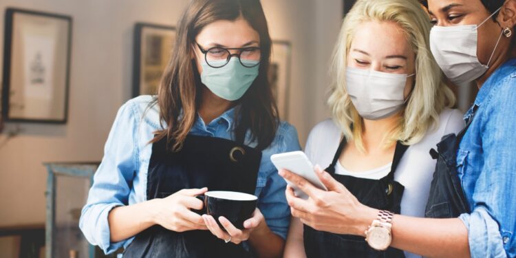 Economía: cinco consejos para reactivar virtualmente a las microempresas