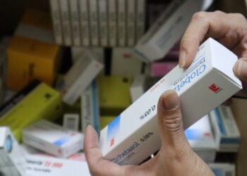 Ocho farmacias vendían productos vencidos en El Tambo