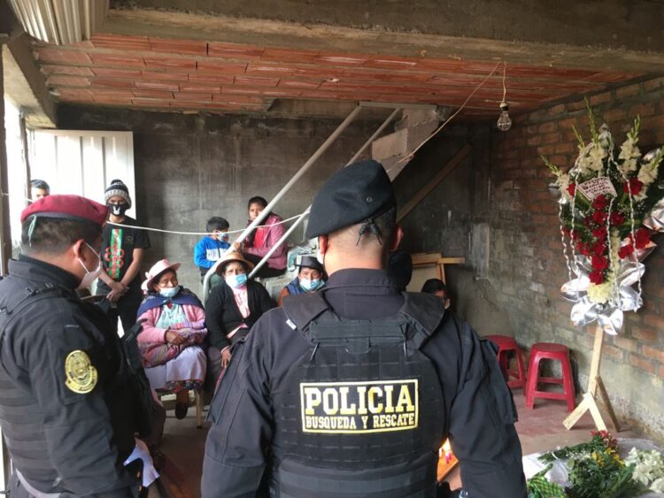 En medio de mucho dolor familiares reciben cuerpos de cinco víctimas del Vraem [GALERÍA]