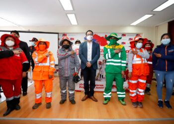 Serenos, personal de limpieza, policías municipales de Junín serán vacunados desde el jueves