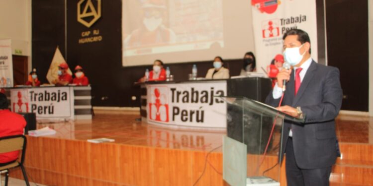 Reconocen a Chilca por gestiones en Trabaja Peru