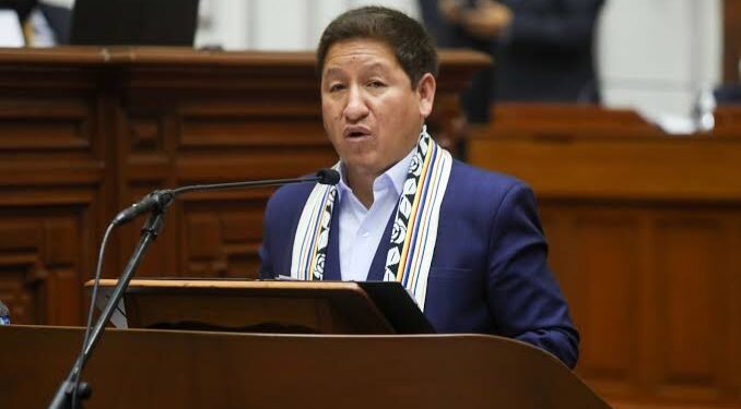 Pedro Castillo confirma renuncia de Guido Bellido y nuevo gabinete jura esta noche