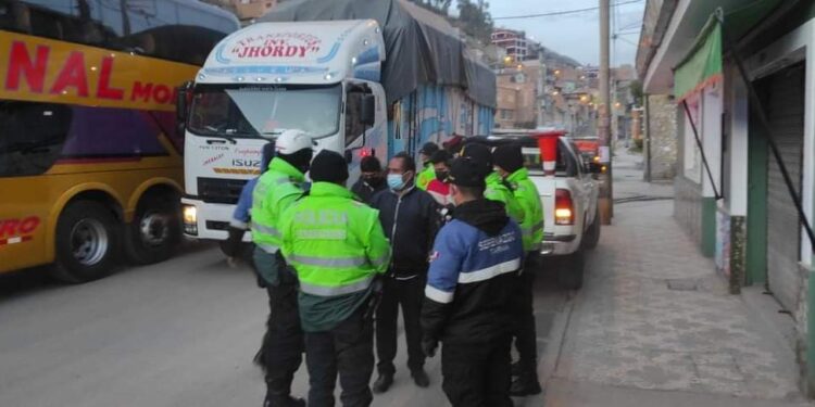 Tarma:Asaltan bus de la empresa Unión y se llevan maletas y encomiendas