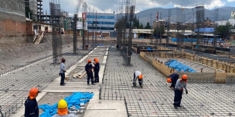 En nuevo colegio Castilla, Contraloría detectó ejecución de servicios adicionales por más de S/ 2 millones sin aprobación del GRJ