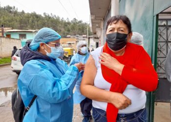 ¡Se adelanta! Desde el 10 de diciembre serán obligatorias las 2 dosis para ingresar a espacios cerrados