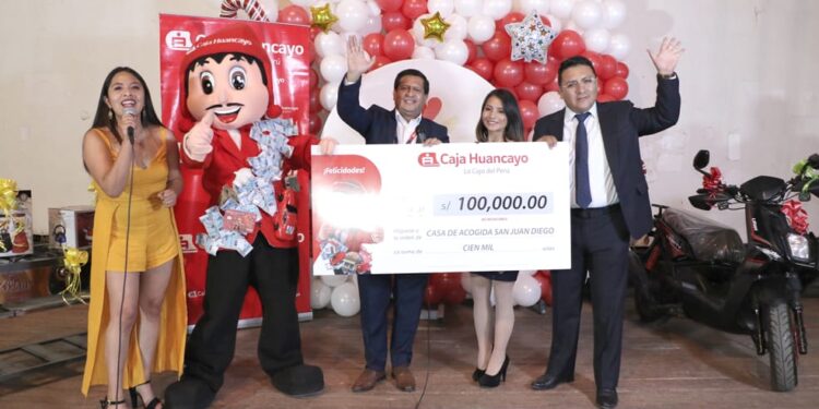 Caja Huancayo entrega importante donativo a Radioteletón 2021