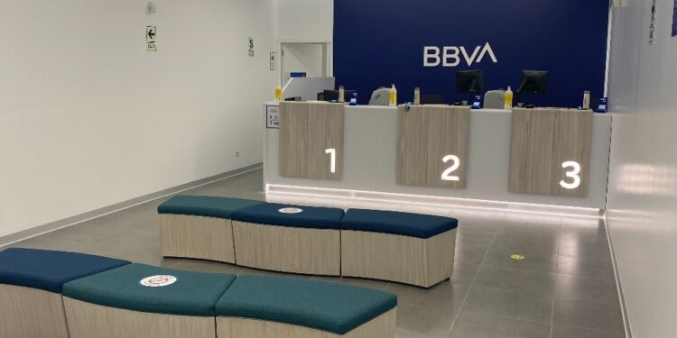 BBVA presenta en Huancayo sus nuevas agencias digitales