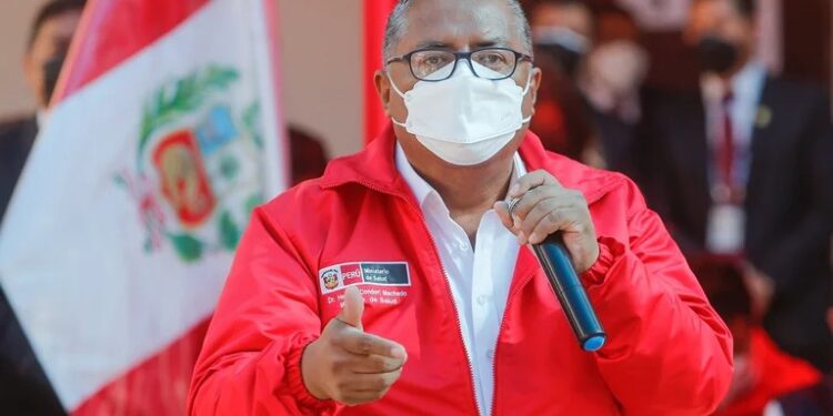 Congreso censuró a ministro de Salud, Hernán Condori