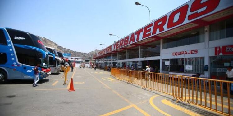 Semana Santa: Pasajes en terminal de Yerbateros se duplicaron para Huancayo y Jauja