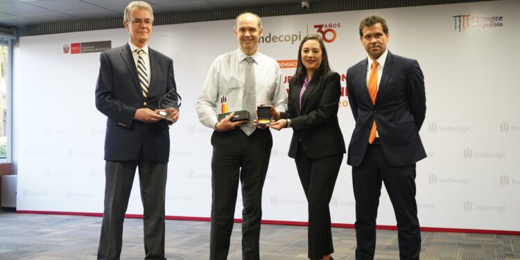 Docente de la UTP obtuvo el primer puesto en el Concurso Nacional de Invenciones 2022 de Indecopi