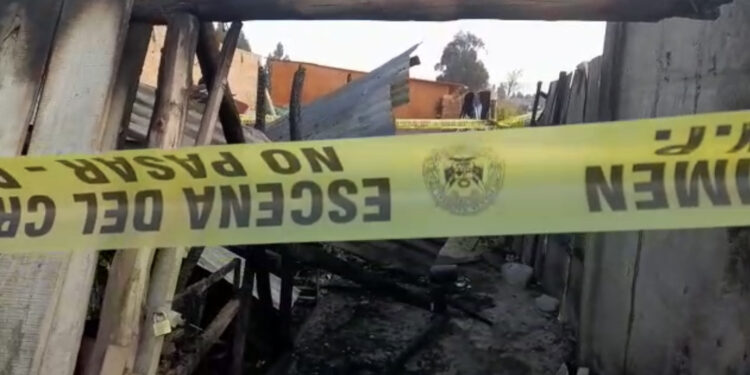 Huancayo: Sujeto incendia la vivienda de su ex pareja por terminar su relación y la deja en la calle junto a sus tres hijos