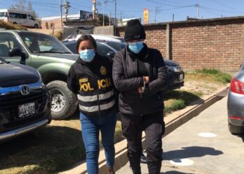 Detienen a mujer policía por solicitar S/5 mil para devolver vehículo requisitoriado