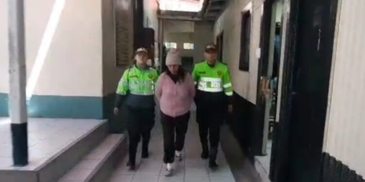 MUJER ASESINA A SU PAREJA DE UNA PUÑALADA EN LA PIERNA TRAS FUERTE DISCUSIÓN