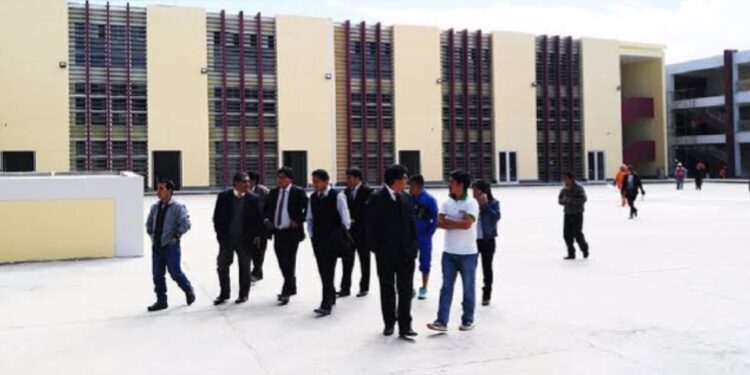 Huancayo: Escolar pedía 7 mil soles a su compañero para no hacerle bulling