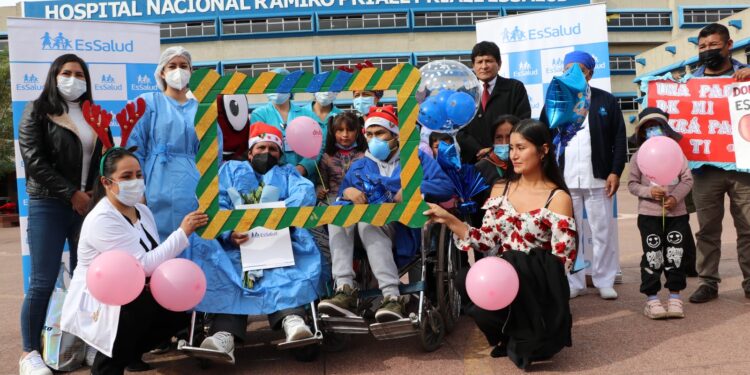 ESSALUD: MADRE DONA RIÑÓN A HIJO Y CELEBRARÁN NAVIDAD EN FAMILIA