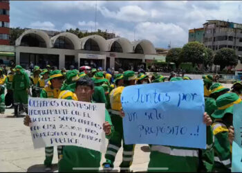 Huancayo: Trabajadores de limpieza pública piden continuidad laboral luego del traspaso del servicio a municipio