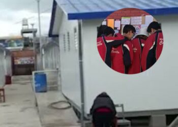 Huancayo: Alumnos del colegio Mariscal Castilla inician clases hacinados en aulas pre fabricadas