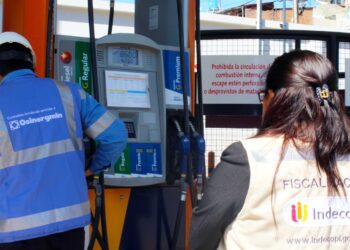Huancayo: Multan a grifos por tener cables expuestos y extintores vencidos