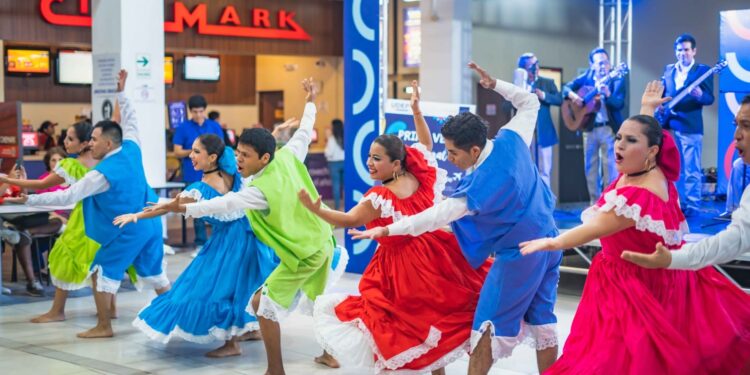 Shows musicales, bingo y premios de hasta S/1000 por Fiestas Patrias en Open Huancayo