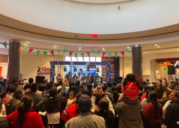 Open celebra el 159 aniversario de la creación de Huancayo con un show de la agrupación Ramak