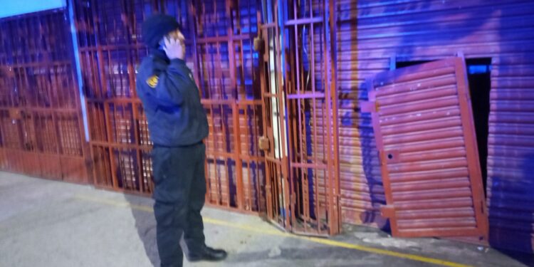 Huancayo: Delincuentes sustrajeron equipos celulares valorizados en S/10 mil