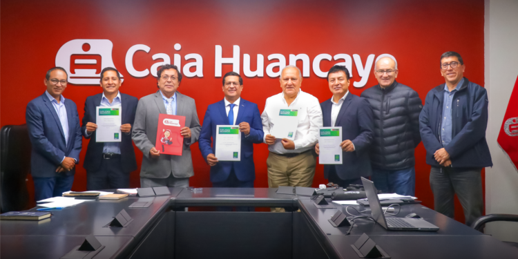 Caja Huancayo obtiene máximo reconocimiento del programa Huella de Carbono Perú -periodo 2023