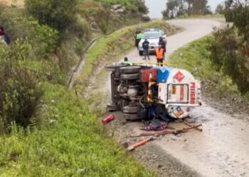 Jauja: Cisterna cae a barranco y deja una mujer fallecida