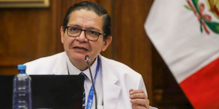 Presidente de EsAalud presentó ejes de gestión y medidas para reducir los tiempos de espera en consultas y cirugías ante el Congreso de la República