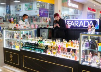 Perfumes sin control: stand de belleza en Real Plaza es multado por vender productos sin registro sanitario