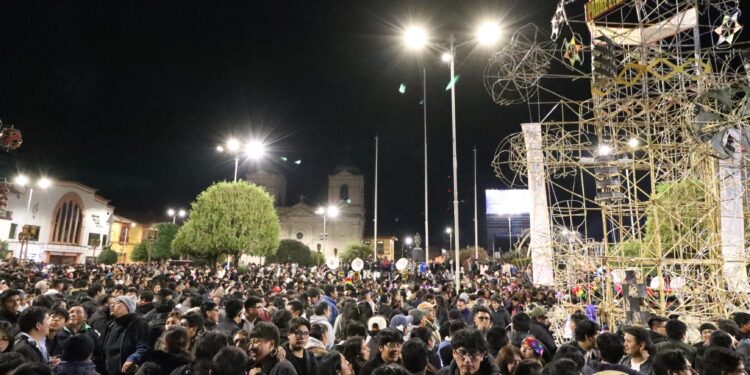 Autorizan víspera del ‘Padre Eterno’ bajo estrictas restricciones para proteger la Plaza Constitución