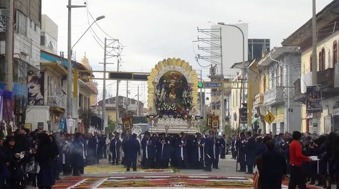 Este sábado: Señor de los Milagros recorrerá Huancayo en procesión extraordinaria por centenario de su Hermandad
