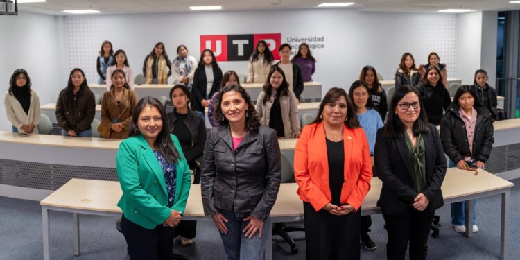 Red de Mujeres en Ciencia y Tecnología en Huancayo