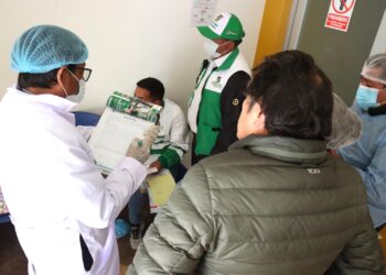 Huancayo: clausuran a “D’Miel” y le imponen multa por insalubridad en la preparación de turrones