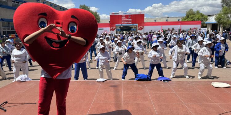 Más de 200 personas participaron en la primera “Cardiotón” de Huancayo por el Día Mundial del Corazón