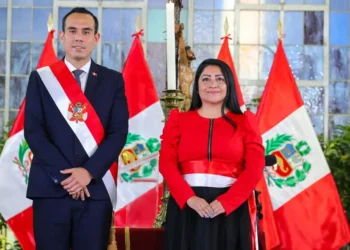 Denisse Miralles titular del Ministerio de Economía  comprometida con Adjudicaciones OXI  a “Empresas Cascaron”