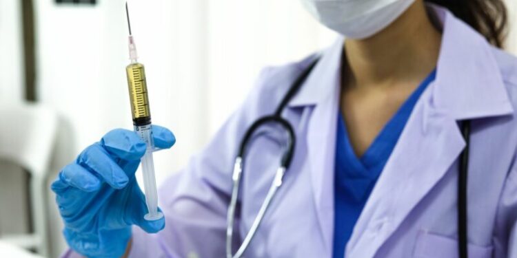 Inmovilizan en Junín cinco frascos del medicamento Edetoxin contaminado con bacteria proveniente de la India