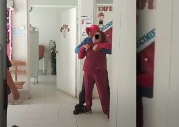Crisis y miedo en Andamarca: hombre con aparente alteración mental toma como rehén a obstetra en puesto de salud