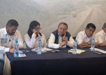 Candidatos de Renovación Popular salen a “corregir” declaraciones de López Aliaga sobre Carretera Central