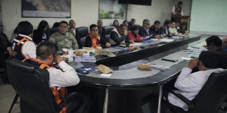 AUTORIDADES SERÁN INVESTIGADAS POR OMISIÓN DE FUNCIONES POR NO ACUDIR A PLATAFORMA DE DEFENSA CIVIL EN PLENA EMERGENCIA