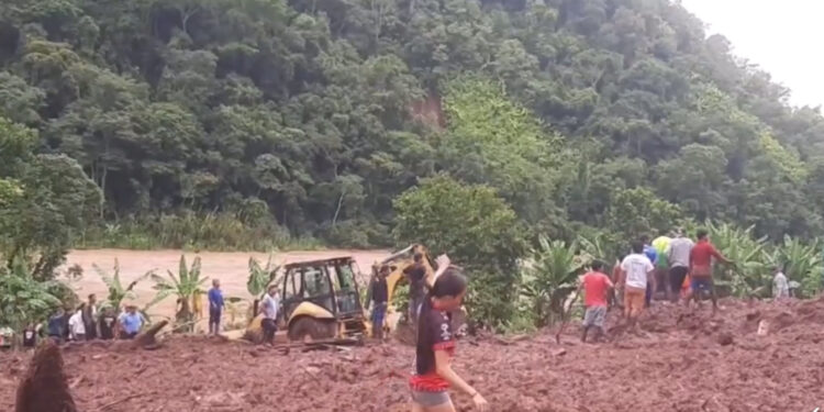 Tragedia en la Selva Central: huayco sepulta a familia mientras carreteras colapsan
