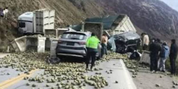 Cuádruple choque en Casapalca deja un fallecido y complica tránsito en carretera central