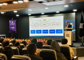 I Convención de Economía y Finanzas UC reúne a más de 600 participantes con referentes del sector